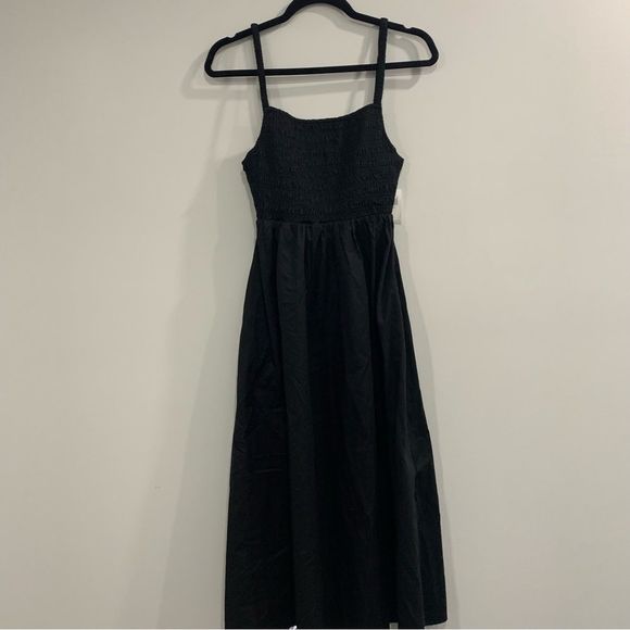 Old Navy Dresses & Skirts - Old Navy Fit & Flare Sleeveless Cotton-Poplin Smocked-Bodice Midi Dress